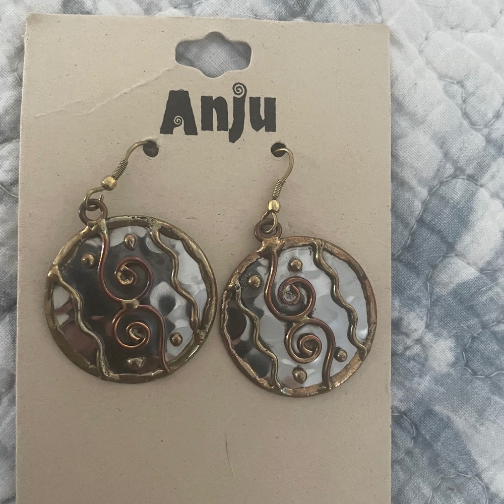 Anju Earrings brand new